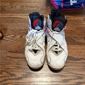 Air Jordan 8 bugs